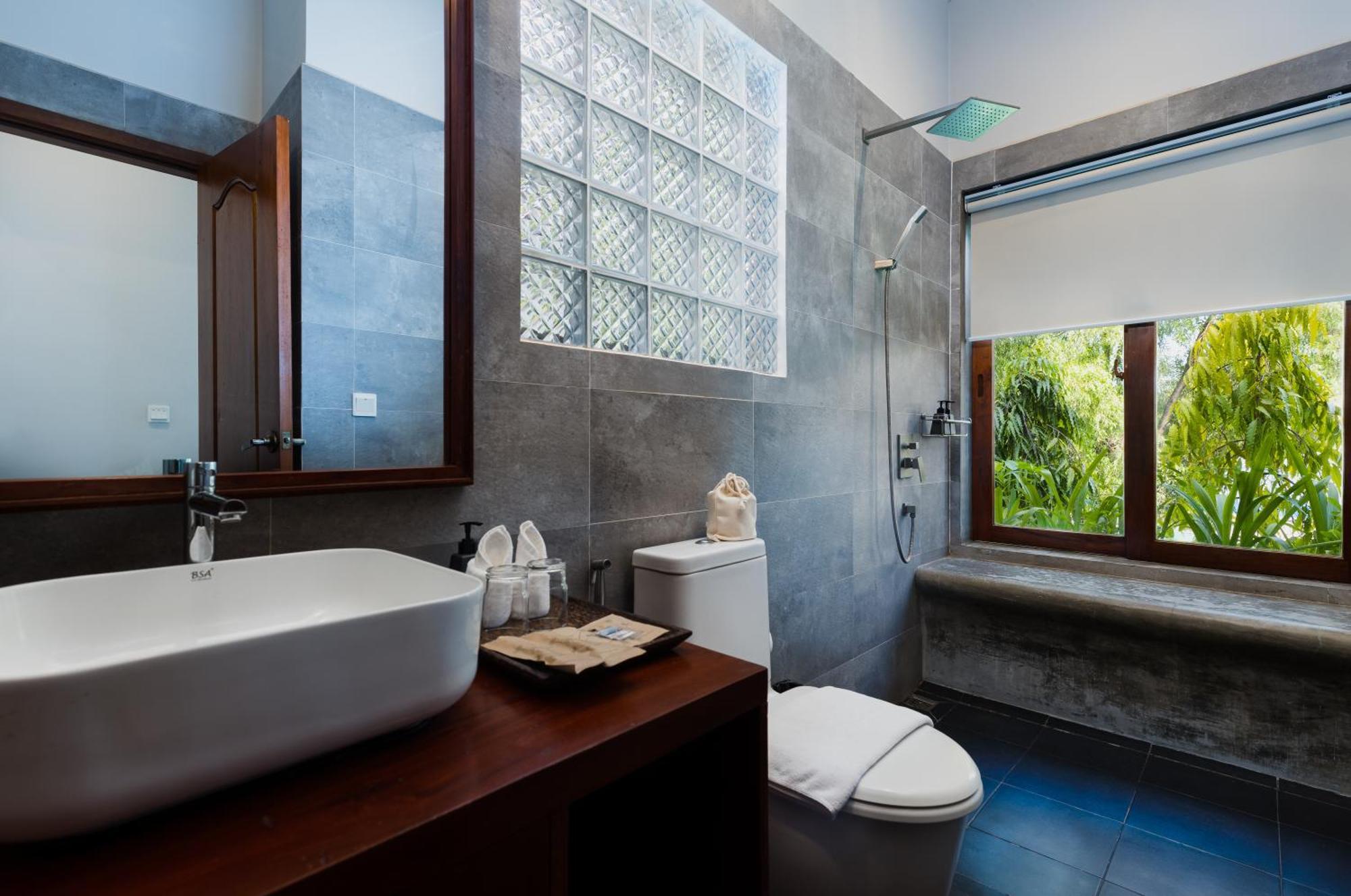 Golden Vishnu Villa Siem Reap Exterior photo